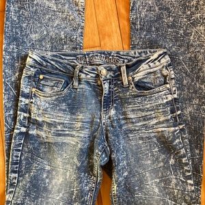 Almost famous distressed boot cut jeans sz 7